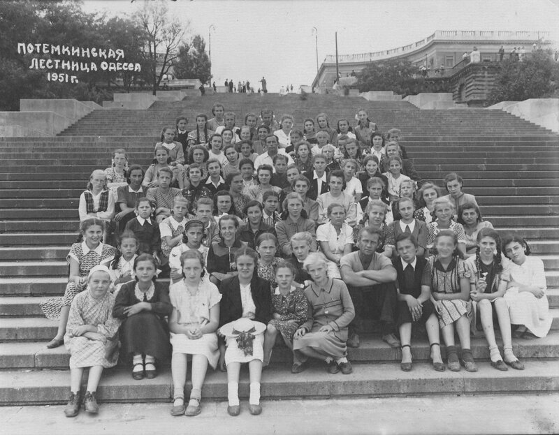 1951. Детский отдых в санатории. Одесса. (На заглавном фото тот же санаторий и тот же год)