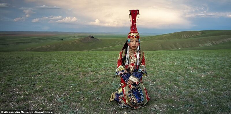 Традиционная одежда монголов: неожиданное богатство