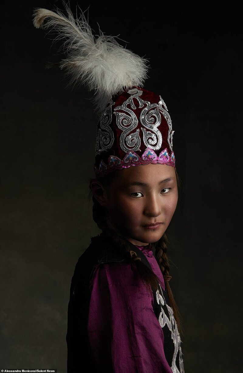 Традиционная одежда монголов: неожиданное богатство
