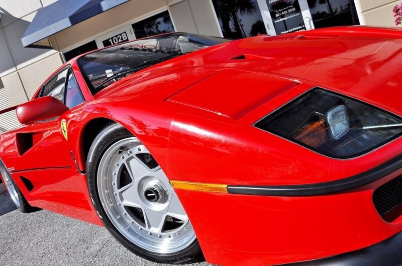 Легендарный Ferrari F40 1992 года с минимальным пробегом продают во Флориде