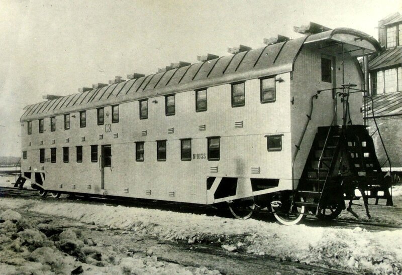 Двухэтажный пассажирский вагон, построенный на Тверском вагоностроительном заводе, 1905 год.