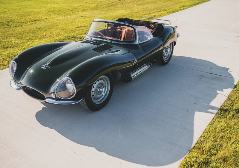 Jaguar XKSS — первый гражданский суперкар в истории был гоночным болидом