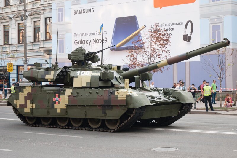 Дорогостоящий "трактор": на Украине нашли применение танкам Т-84