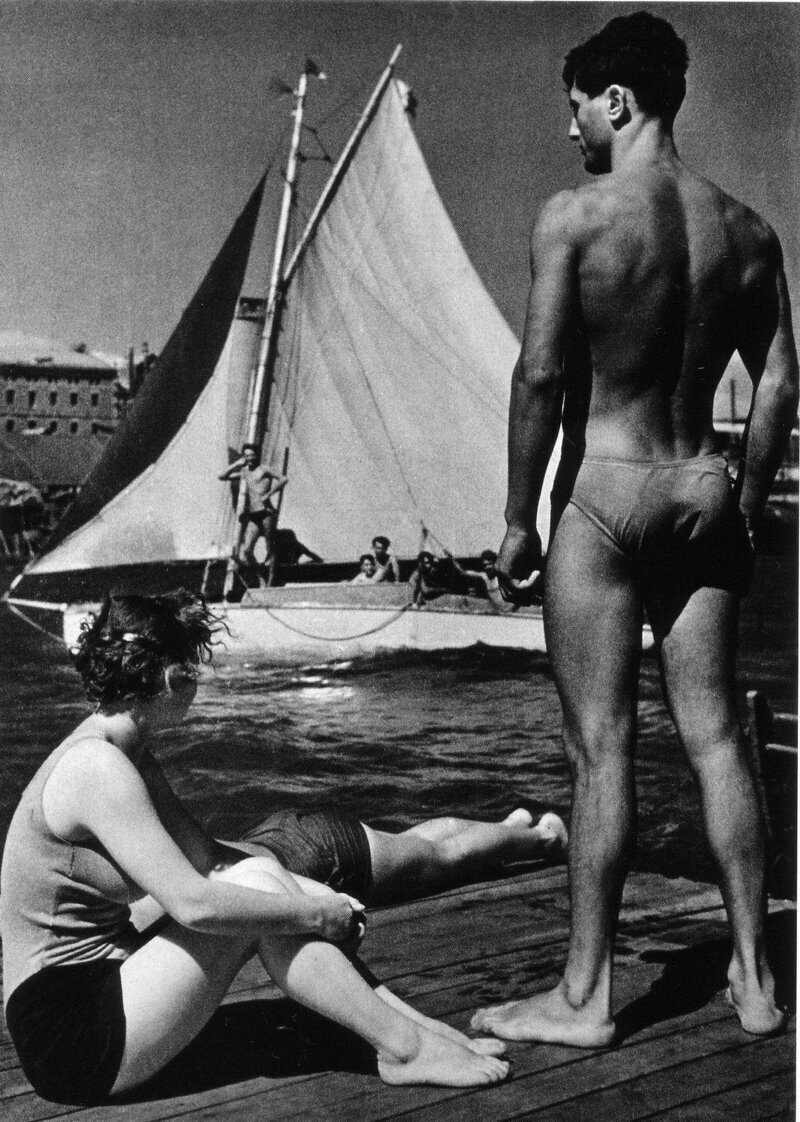 На лодочной станции. 1937. Фото Б. Игнатовича