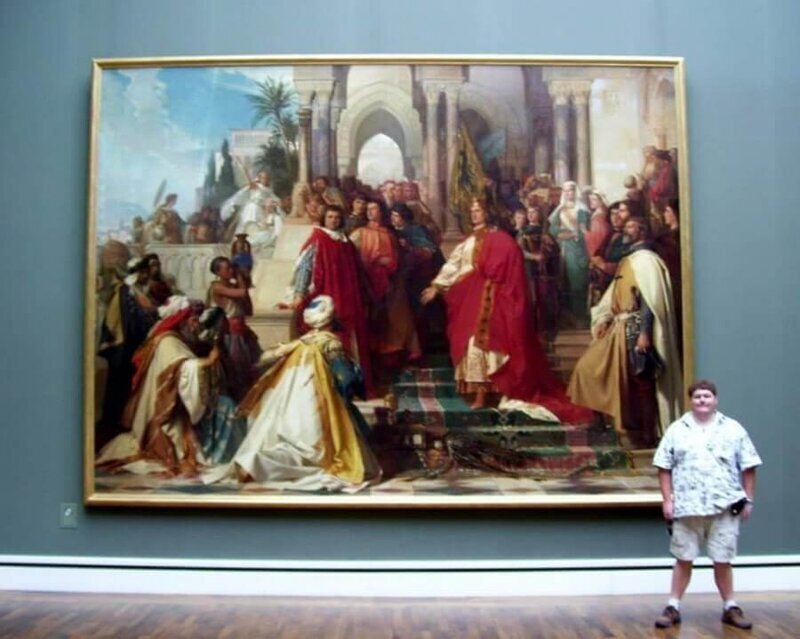 Картина в музее Мюнхена, рядом человек с ростом 187 см