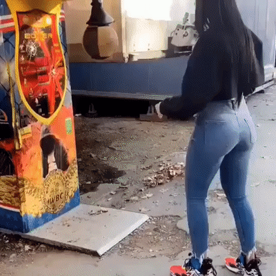 Гифки с девушками