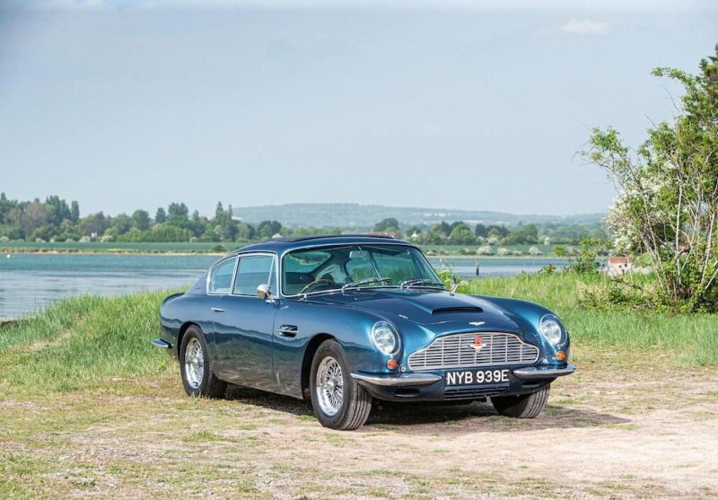 1. Aston-Martin DB6 Sport Saloon 1966 года (№DB6/2726/R) продали за £146,250 (15 000 000 руб.)