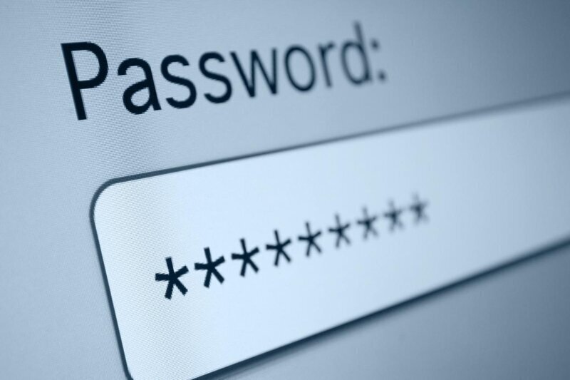 Около 80% всех компьютерных взломов на планете связаны с простотой пароля владельца.