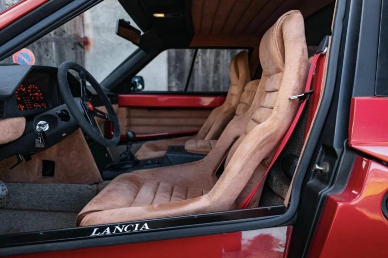 Lancia Delta S4 Stradale – вплощение омологационных автомобилей