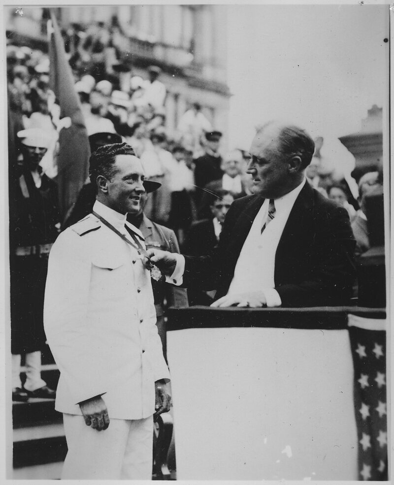 Франклин Д. Рузвельт и контр-адмирал Бэрд в Олбани, штат Нью-Йорк. 24 июня 1930