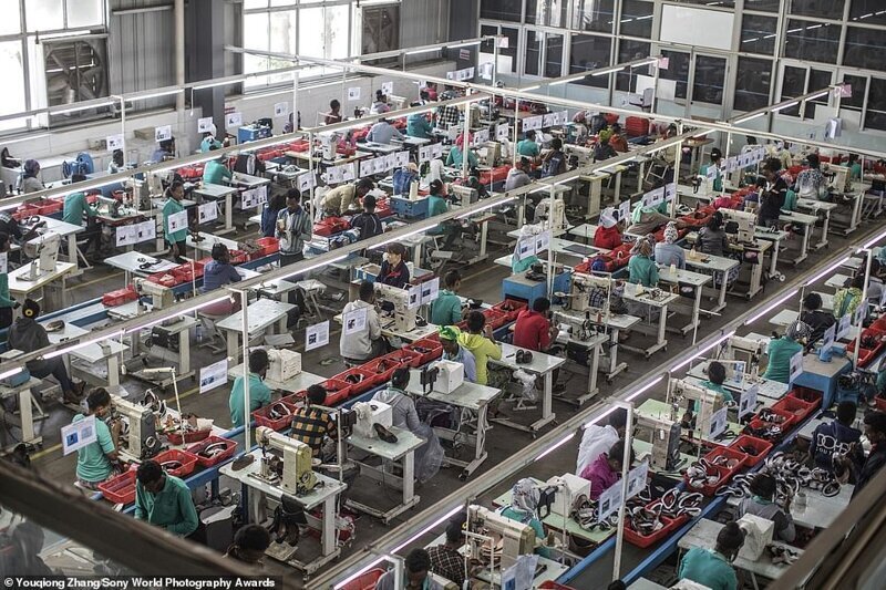 Китайская фабрика в Африке. Юнцян Чжан, Китай