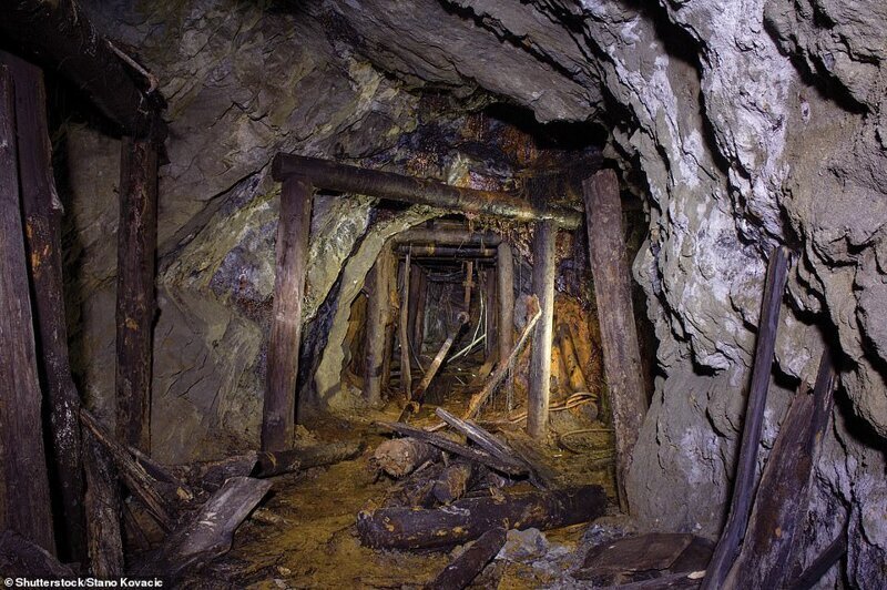 Сурьмяная шахта, Пежинок, Словакия