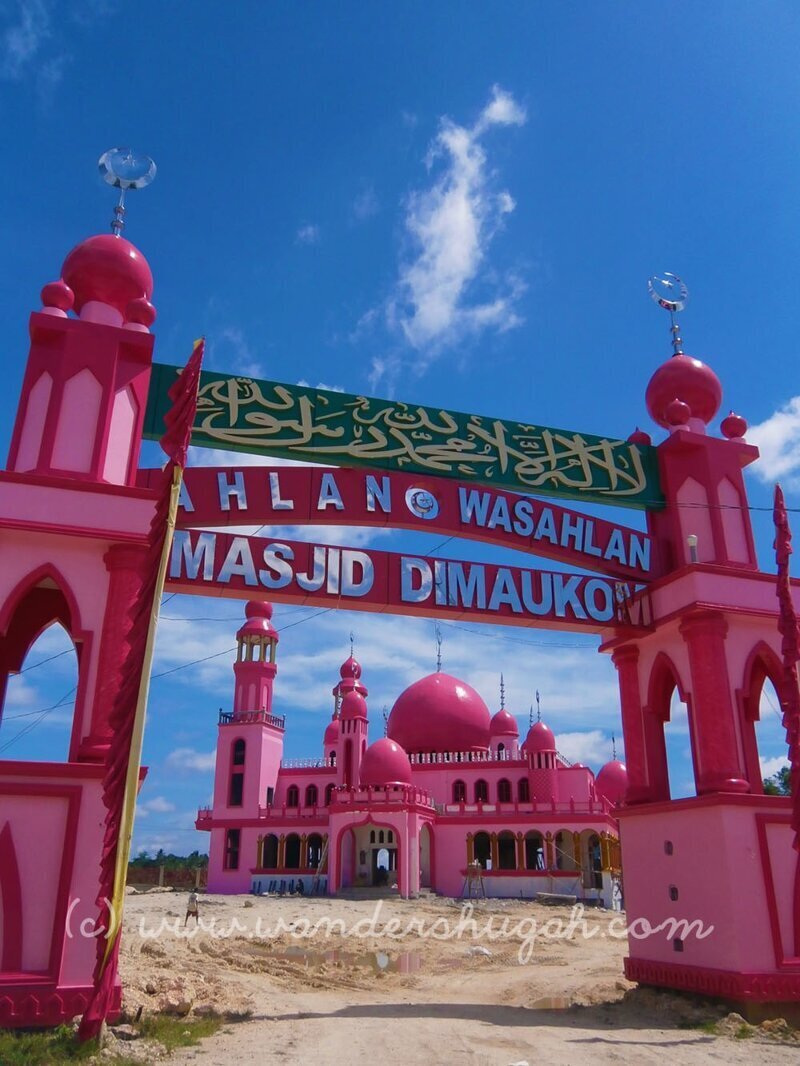 Розовая мечеть