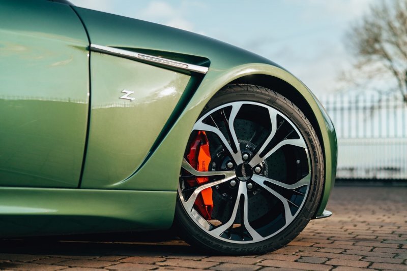 Уникальный алюминиевый Aston-Martin V12 Zagato Coupe 2012