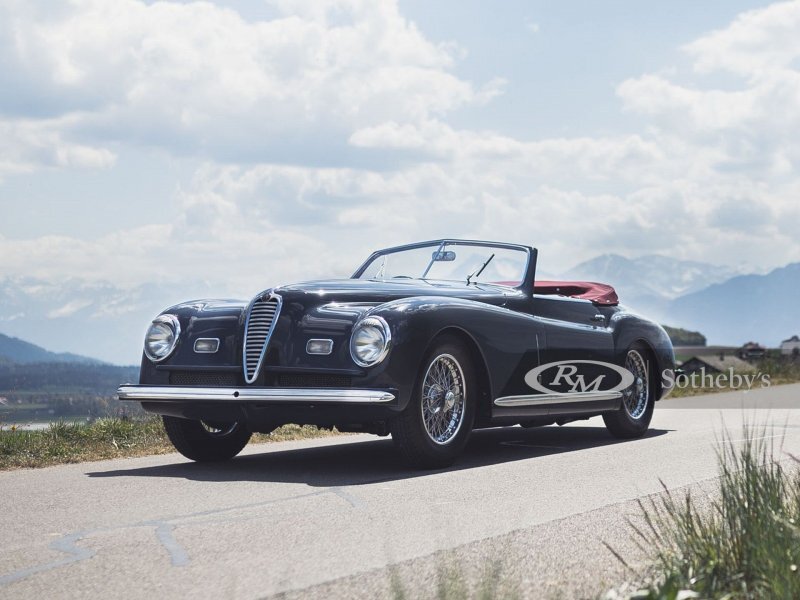 10. Alfa-Romeo 6C 2500 Super Sport от Pinin Farina 1948 года (№915.566) продана за €450,000 (36 900 000 руб.).
