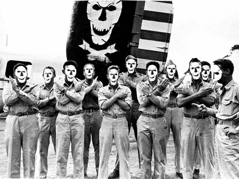 Американская 90-ая бомбардировочная группа «Весёлый Роджер», США, 1942 год