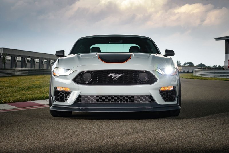 Ford официально подтвердил возрождение драйверского Mustang Mach 1