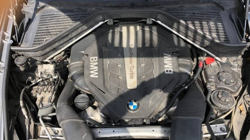 Нестандартный BMW X6 в стиле стимпанк с суицидальными дверями