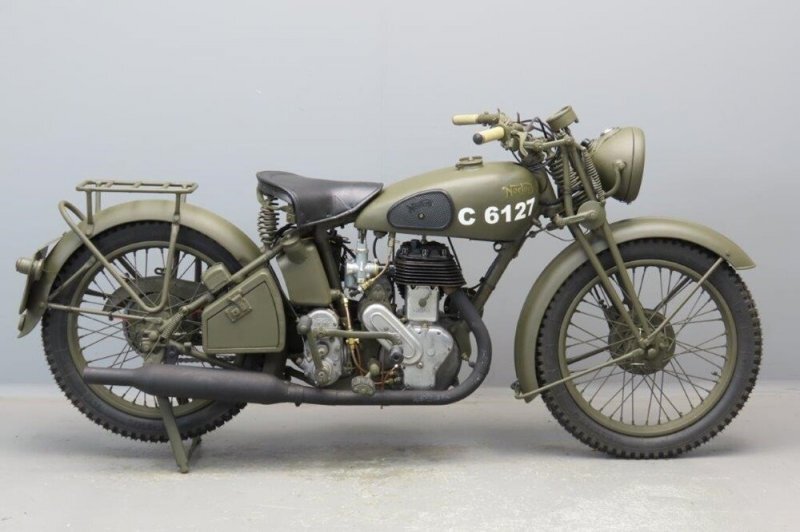 Отреставрированный мотоцикл Norton 16H 1939