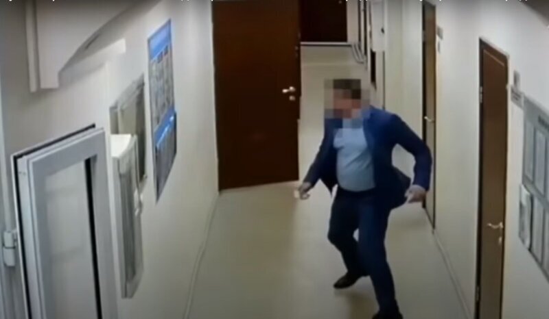Иркутский чиновник попытался сбежать от силовиков, но далеко не ушел