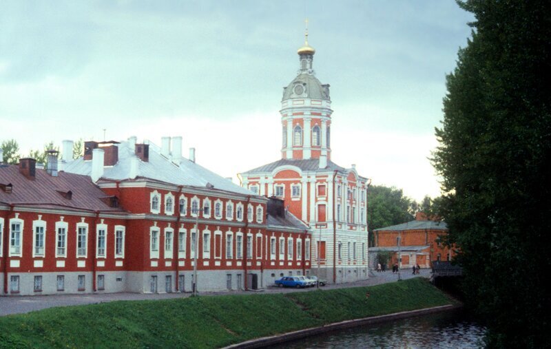 Ленинград.Александро-Невский монастырь, 5-24-1977