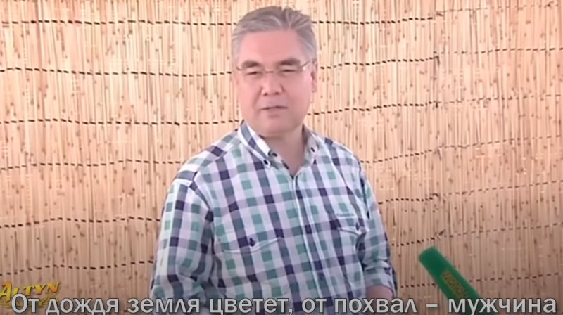"Вода - золото, поливальщик - ювелир": президент Туркменистана сочинил десяток новых пословиц