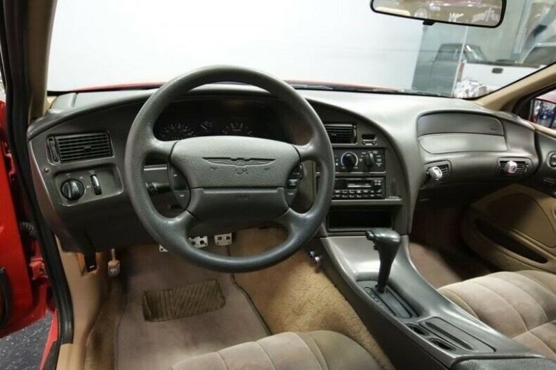 Странный Ford Thunderbird 1996 года в ретро-стиле понравится не каждому