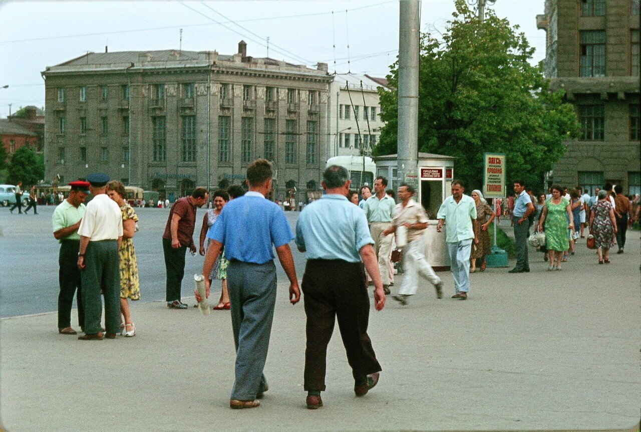 СССР В цветных фотографиях Жака Дюпакье 1975