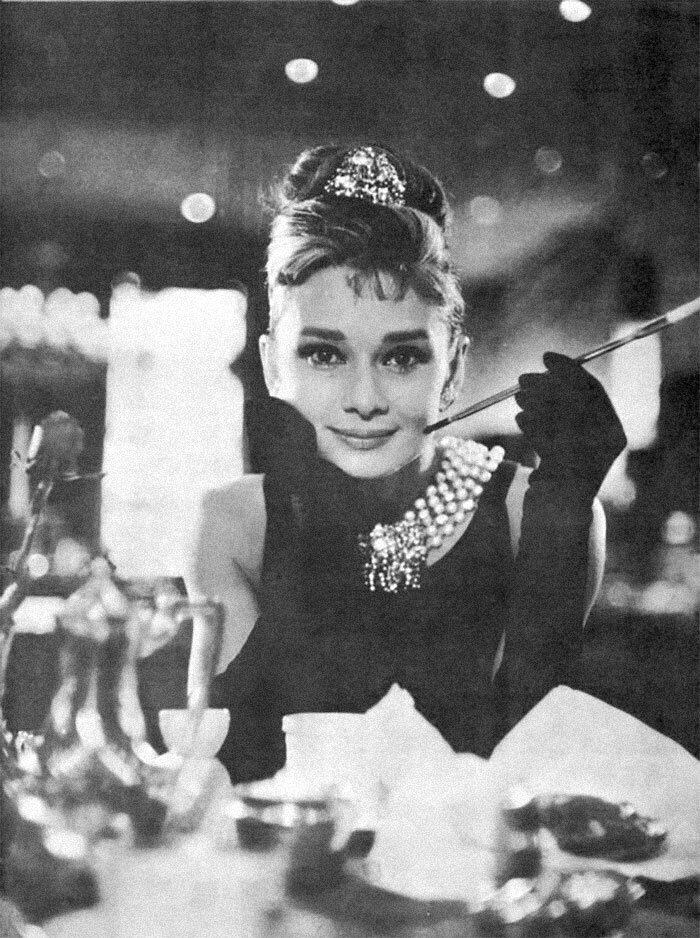 3. Одри Хепберн в 32-летнем возрасте изобразила 18-летнюю девушку в "Завтраке у Тиффани"
