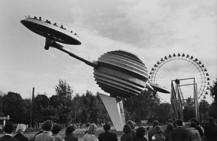 Аттракцион «Сатурн» в ЦПКиО имени Горького, 1978 год, Москва