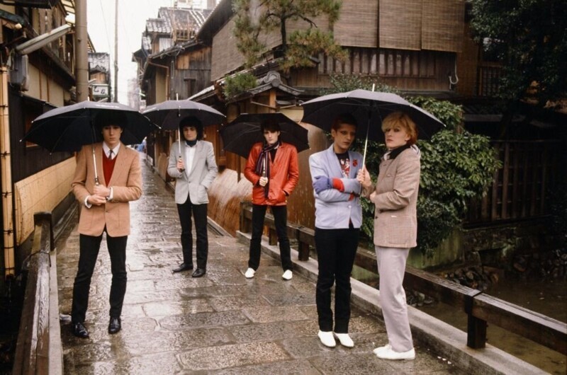 Фотографии «Led Zeppelin», «Queen» и других рок-звёзд, выступавших в Японии в 1970-80-х годах