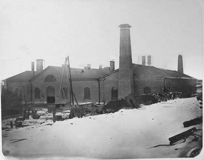 Вид здания Большого прокатного завода, расположенного на территории Адмиралтейских Ижорских заводов.