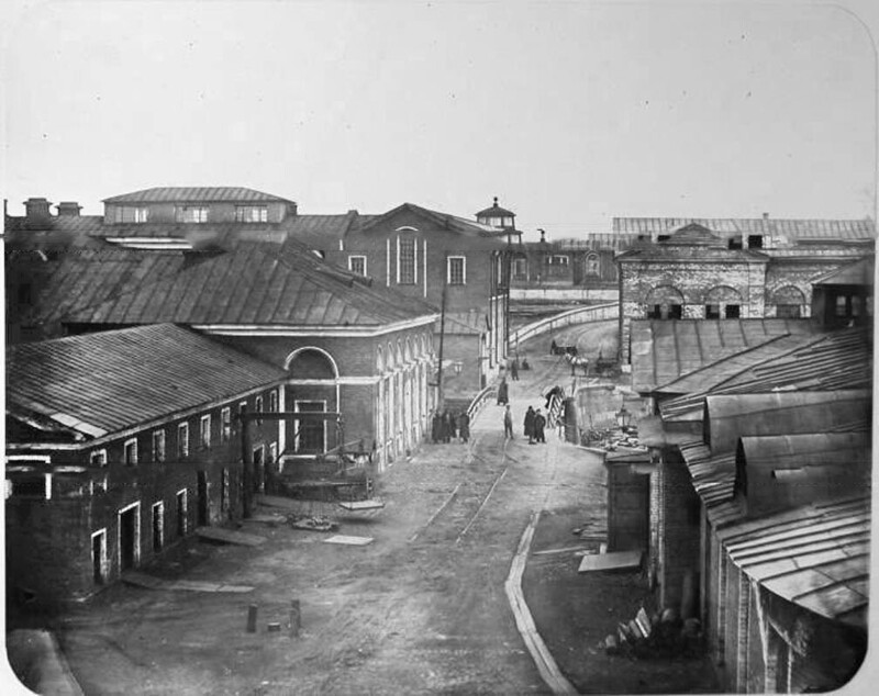 Вид зданий на территории Адмиралтейских Ижорских заводов.