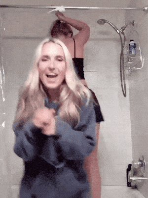 Гифки с девушками