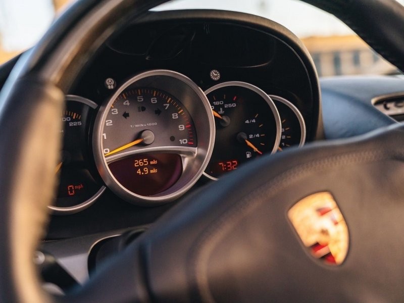 Porsche Carrera GT — Последний суперкар с "механикой"