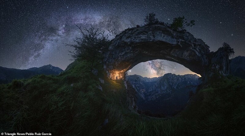 "Двойная арка", Пабло Руис Гарсия. Фото сделано в районе горного хребта Пикос-де-Эуропа, Испания