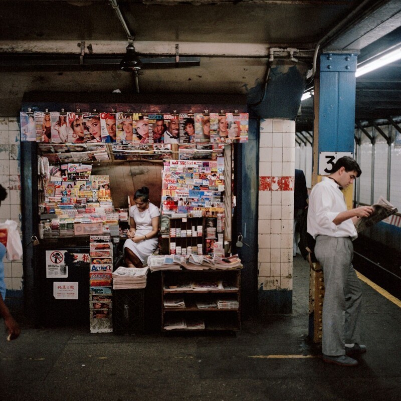 Киоск в метро, 1985