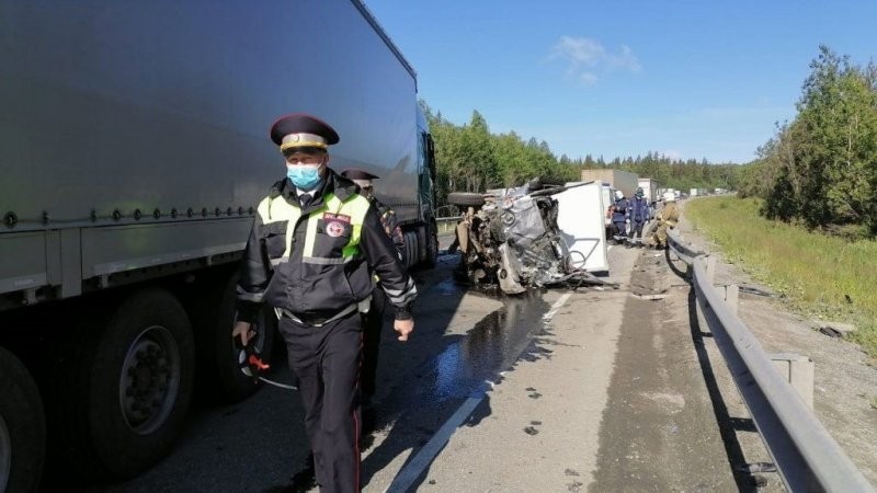 Авария дня. Момент лобового столкновения в Свердловской области