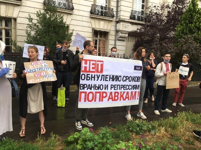 Политические комментарии из инета
