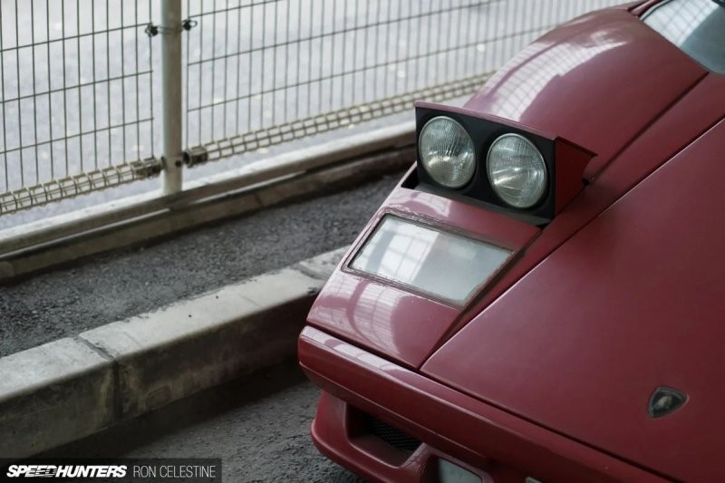 Кто-то забыл юбилейную версию суперкара Lamborghini Countach на парковке в Токио