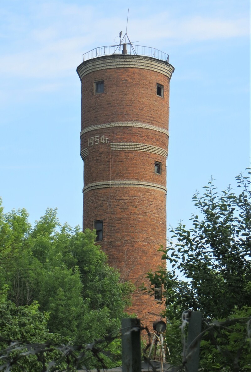 Башня в Челюскинской на ВЗУ полигона Российской инженерной академии менеджмента и агробизнеса.