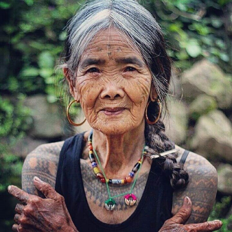 Ванг Од - 103-летняя легендарная татуировщица с Филиппин