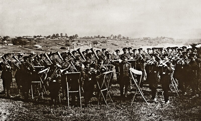 Оркестровый батальон русской армии на репетиции, деревня Горна Студена. 1877