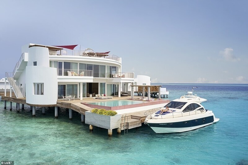На Мальдивах построили самый гламурный отель 
