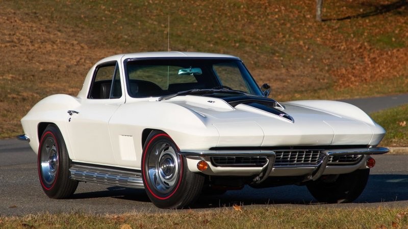 10. Chevrolet Corvette 1967 года продан за $140,250 (12 700 000 руб.).