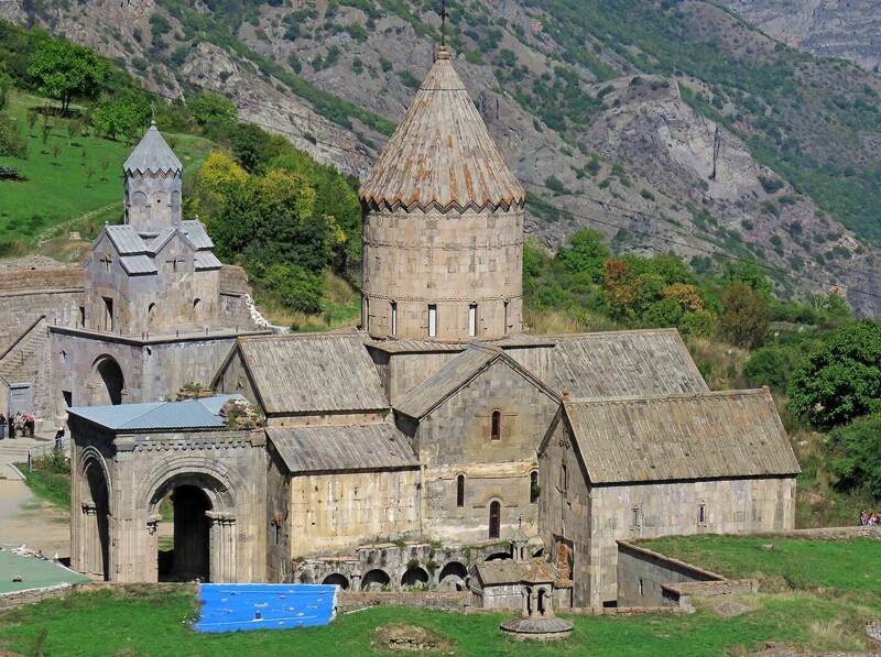 Татев. Часть 2: Крылатый монастырь