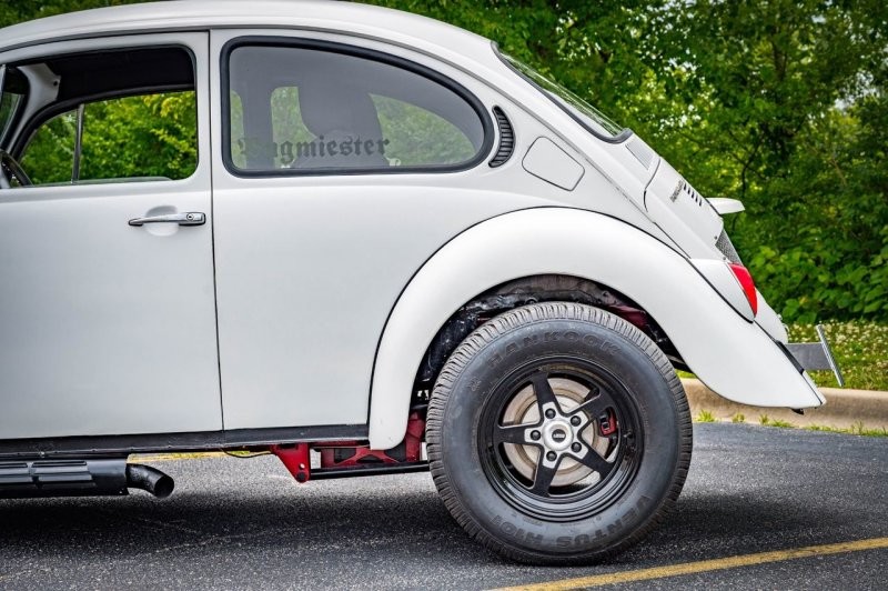 «Volksrod» — старенький Volkswagen Beetle с мотором V8 от Chevrolet