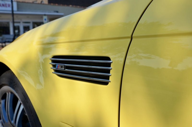 Добавьте немного желтого цвета в свою жизнь с этим кабриолетом BMW M3
