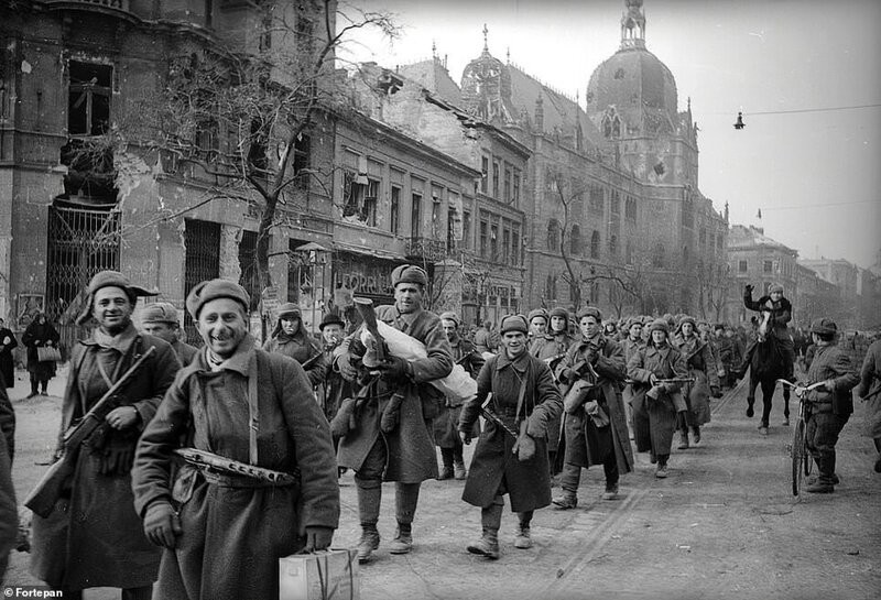 Фотосравнения: Будапешт послевоенный и современный