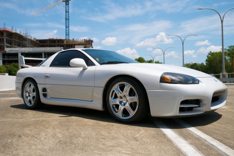 Один из последних выпущенных Mitsubishi 3000GT VR-4 продается в США